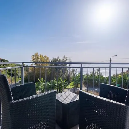 Yuri Big House Willa Ribeira Brava