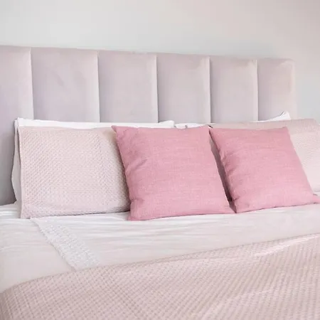 Yuri Big House Villa