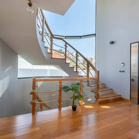 Yuri Big House