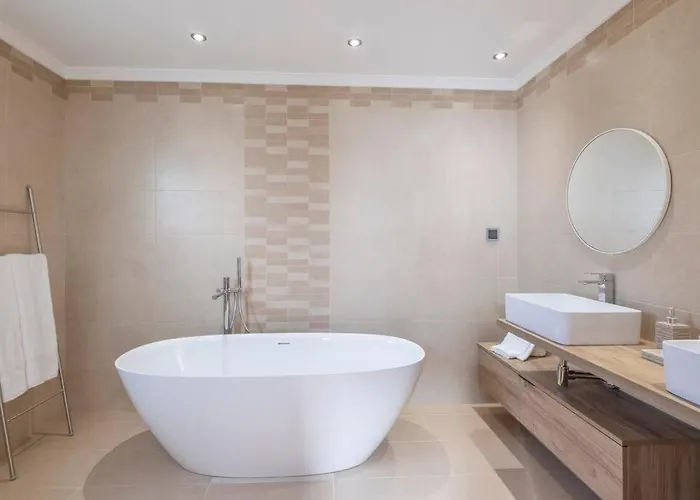 Yuri Big House * Ribeira Brava